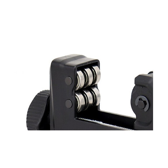 Tagliatubi ST-428 4–28 mm per HVAC e Refrigerazione, ideale per precisione in installazione.